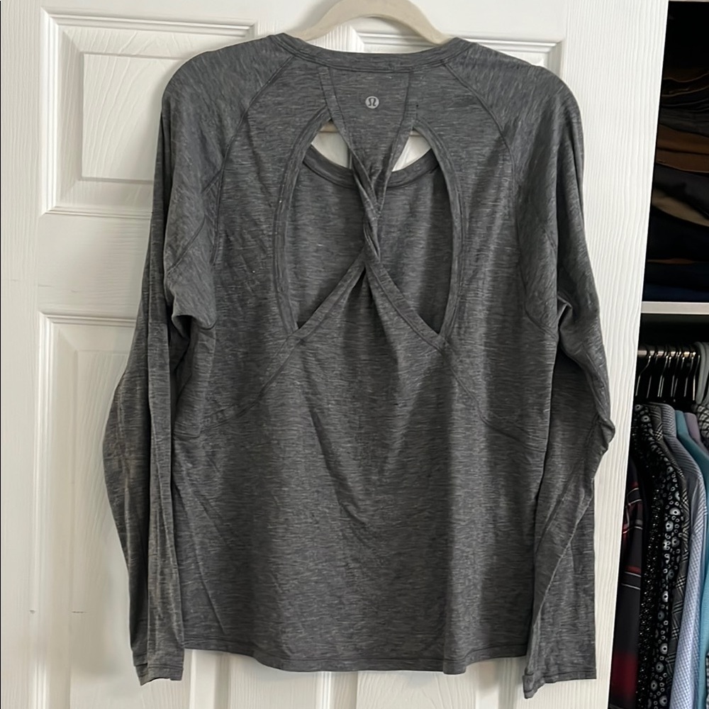 Lululemon long sleeved top